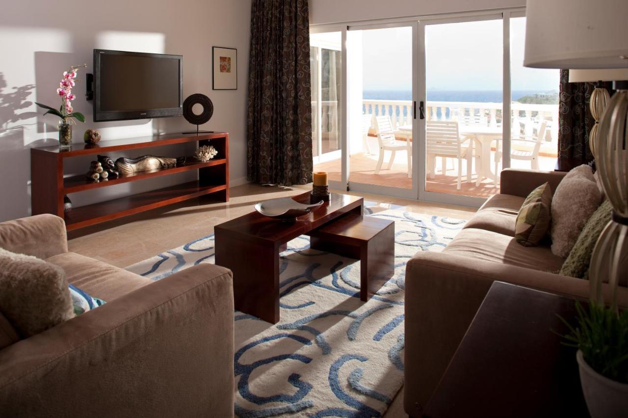 Princess Heights Luxury Condo Hotel Oyster Pond Стая снимка