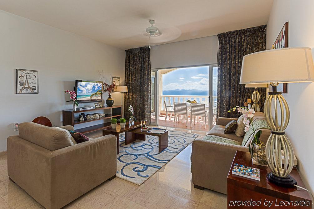 Princess Heights Luxury Condo Hotel Oyster Pond Екстериор снимка