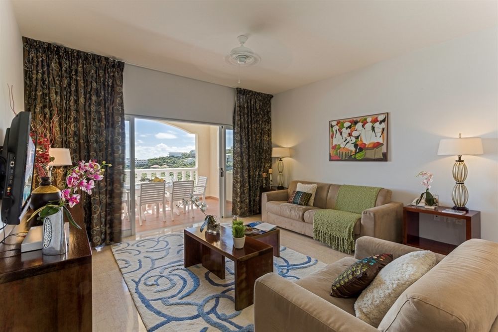 Princess Heights Luxury Condo Hotel Oyster Pond Екстериор снимка