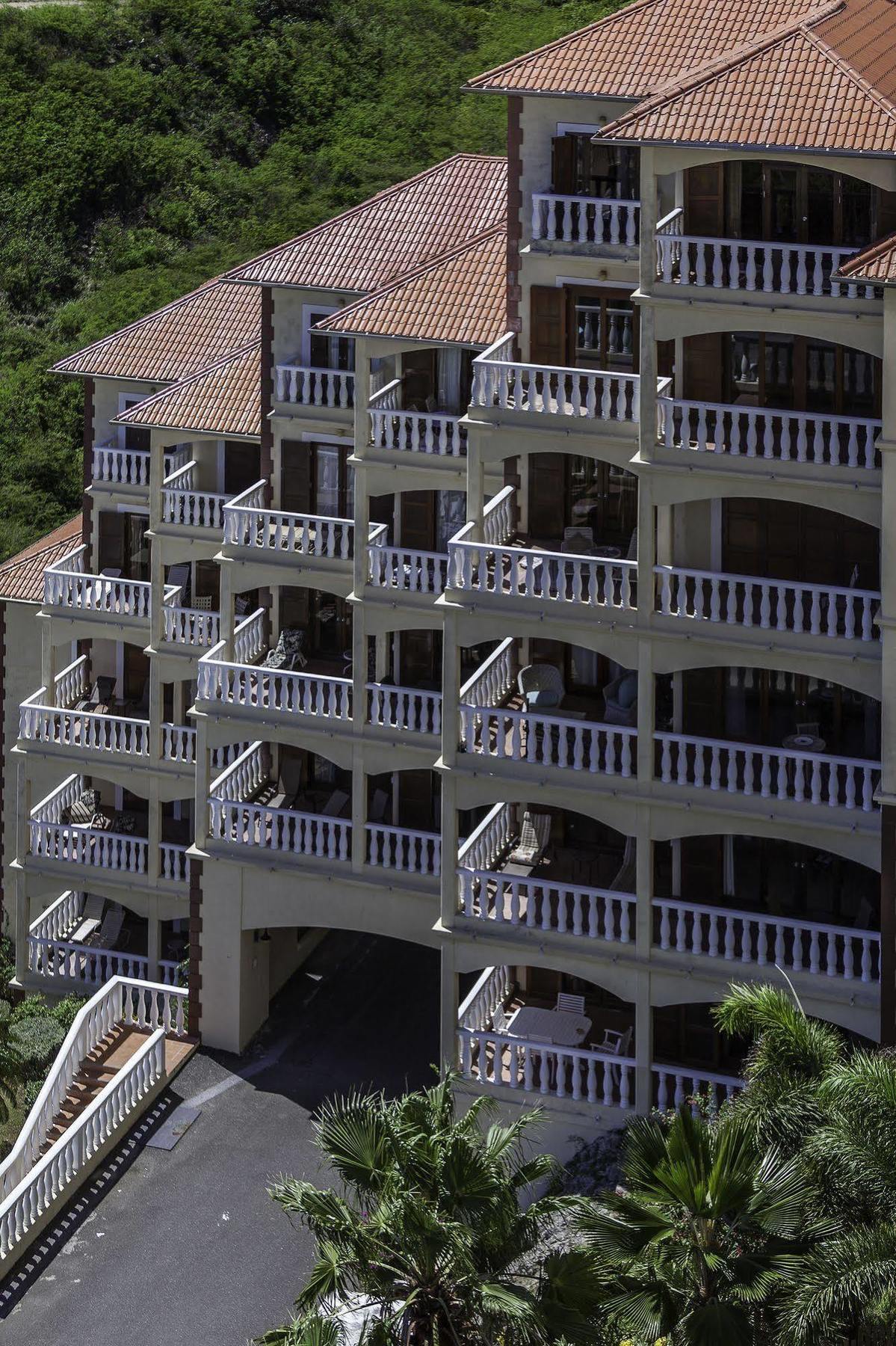 Princess Heights Luxury Condo Hotel Oyster Pond Екстериор снимка